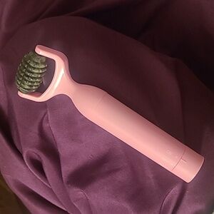 Vibrating Jade Roller